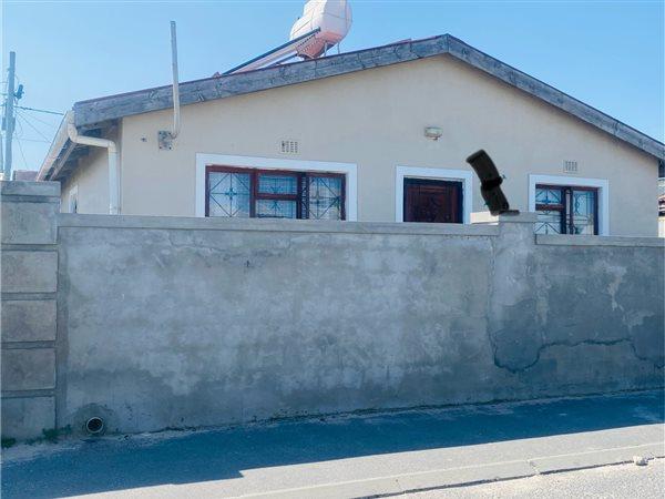 3 Bedroom Property for Sale in Kuyasa Northern Cape